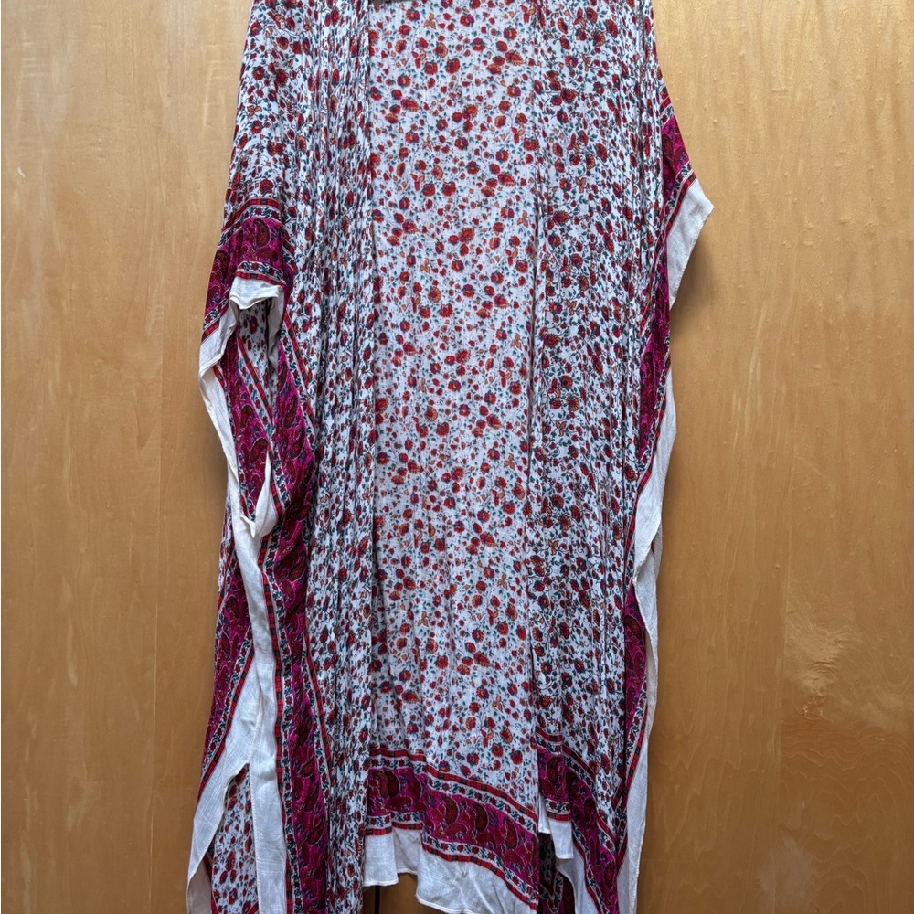 American Eagle Outfitters Red and White Floral Top